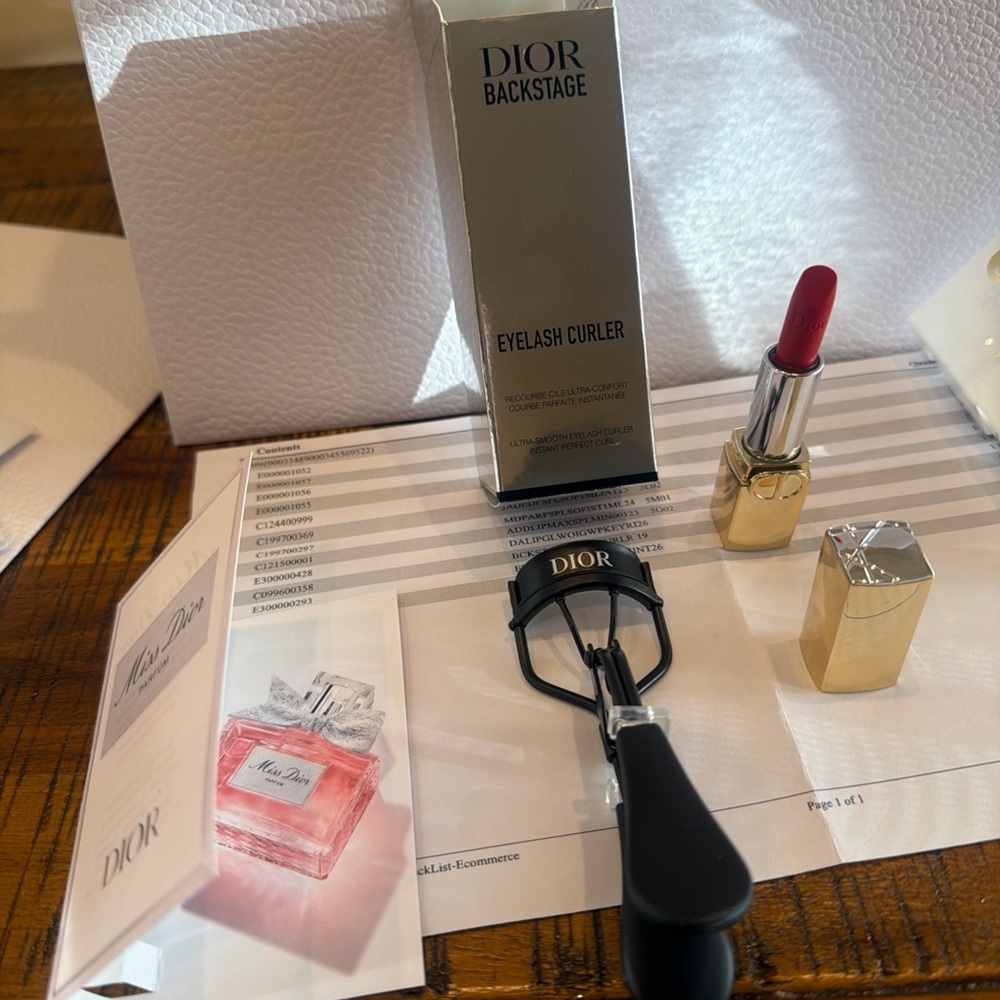Dior Backstage Eyelash Curler and Lipstick Set plus parfume sample